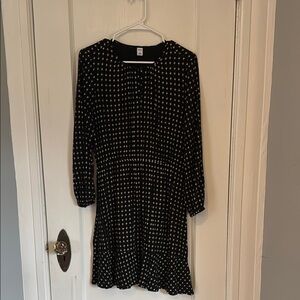 Old Navy Black and White Long Sleeve Dress